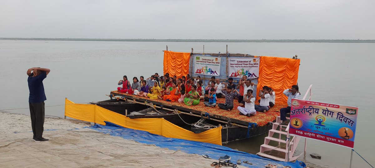 cini_india's tweet photo. #InternationalDayofYoga2023  celebration in association with local #NGOs #NamamiGange Project and #railways  authority in different locations including at CINI-#teenline Counselling Centre. https://t.co/DG0JV6yAk0