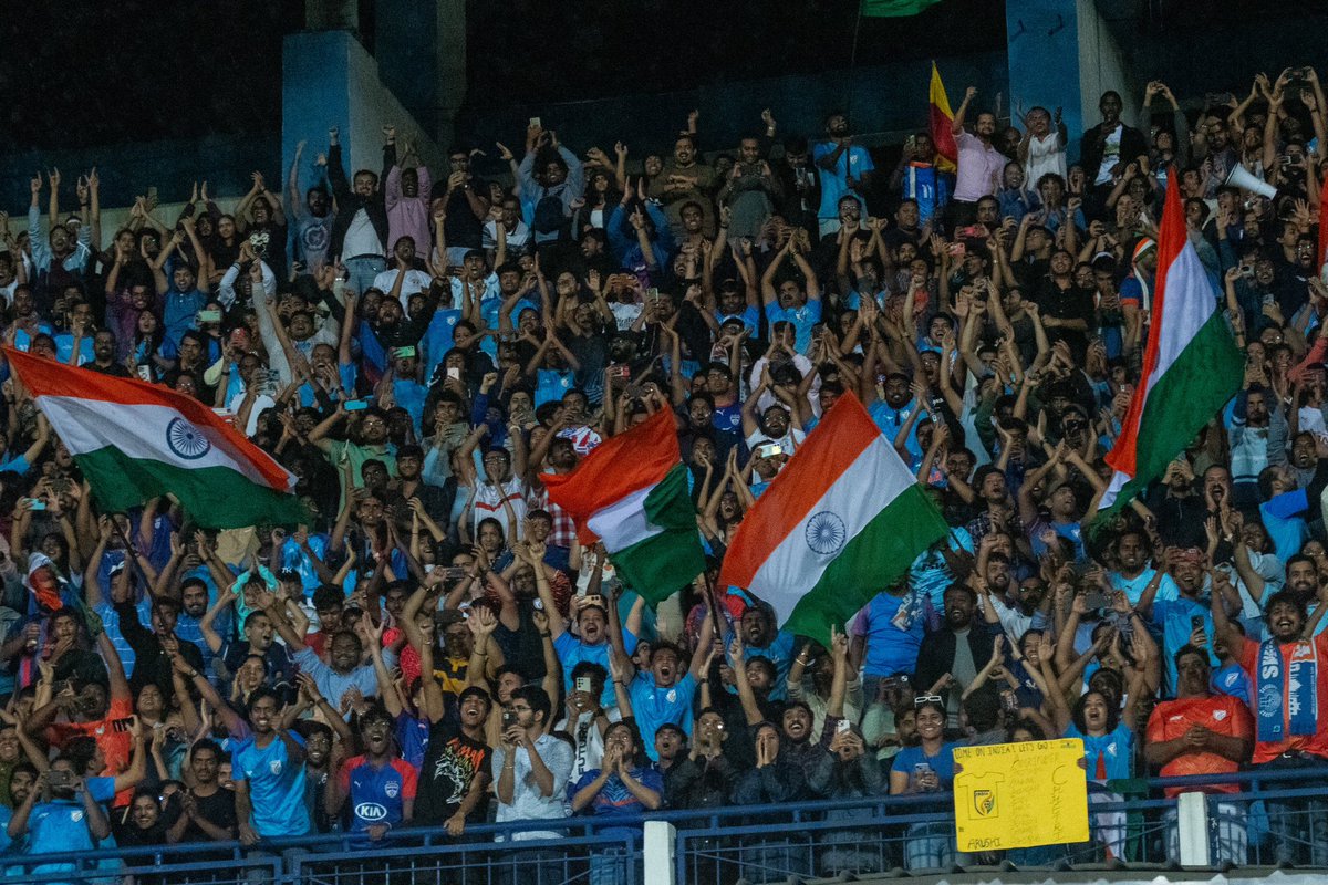 All smiles after winning their #SAFFFChampionship2023 🏆 opener against Pakistan 👏🏽💪🏽

#INDPAK #BlueTigers 🐯 #IndianFootball ⚽️