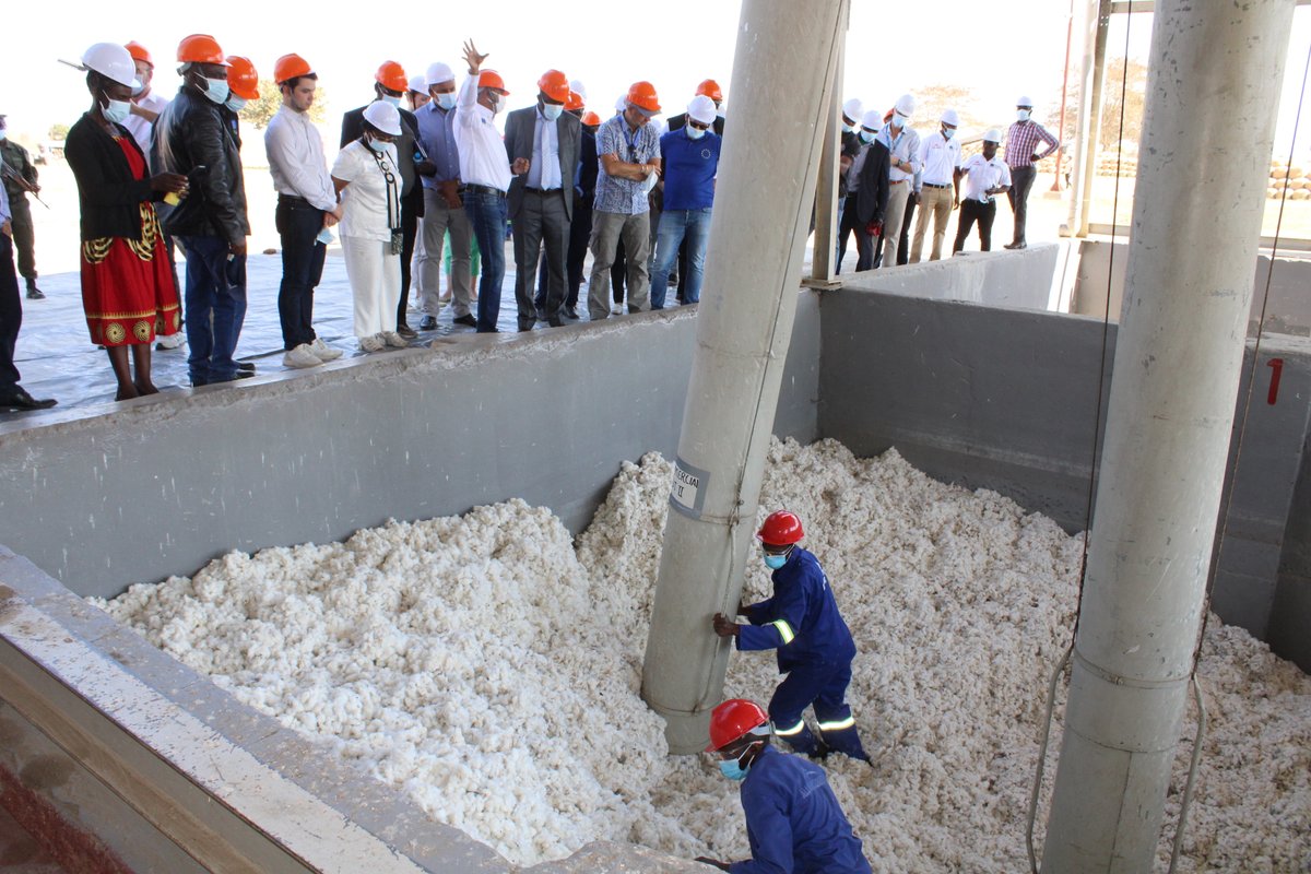 ENTERPRISEZamb's tweet photo. Great visit with Members of the @Europarl_EN at the Alliance Ginneries Ltd processing operations in Kafue.
Alliance presented their operations and illustrated the potential for organic cotton in Zambia 🇿🇲🇪🇺
@JuttaUrpilainen @selfhelpafrica @ImaniDev @eu4mulimi https://t.co/4IQwpp5E7x