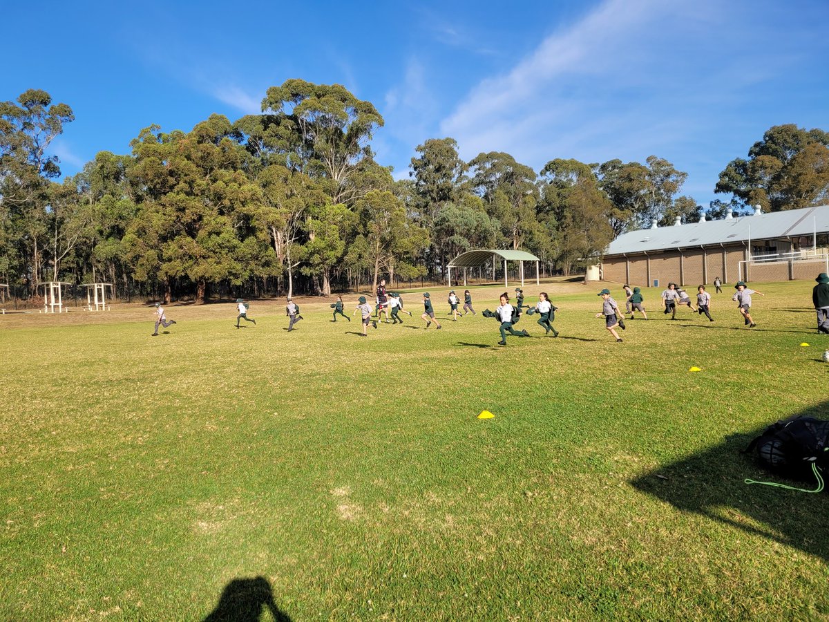 mazuohk's tweet photo. 2G having fun and learning soccet skills with the Wanderers. @Sherwood_Grange #2G2023 https://t.co/DrrW1TNLaX
