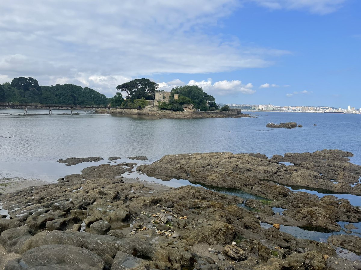 Buenos días desde Santa Cruz en Oleiros La Coruña Galicia España 🇪🇸 mucho cuidadiño por ahí fuera…