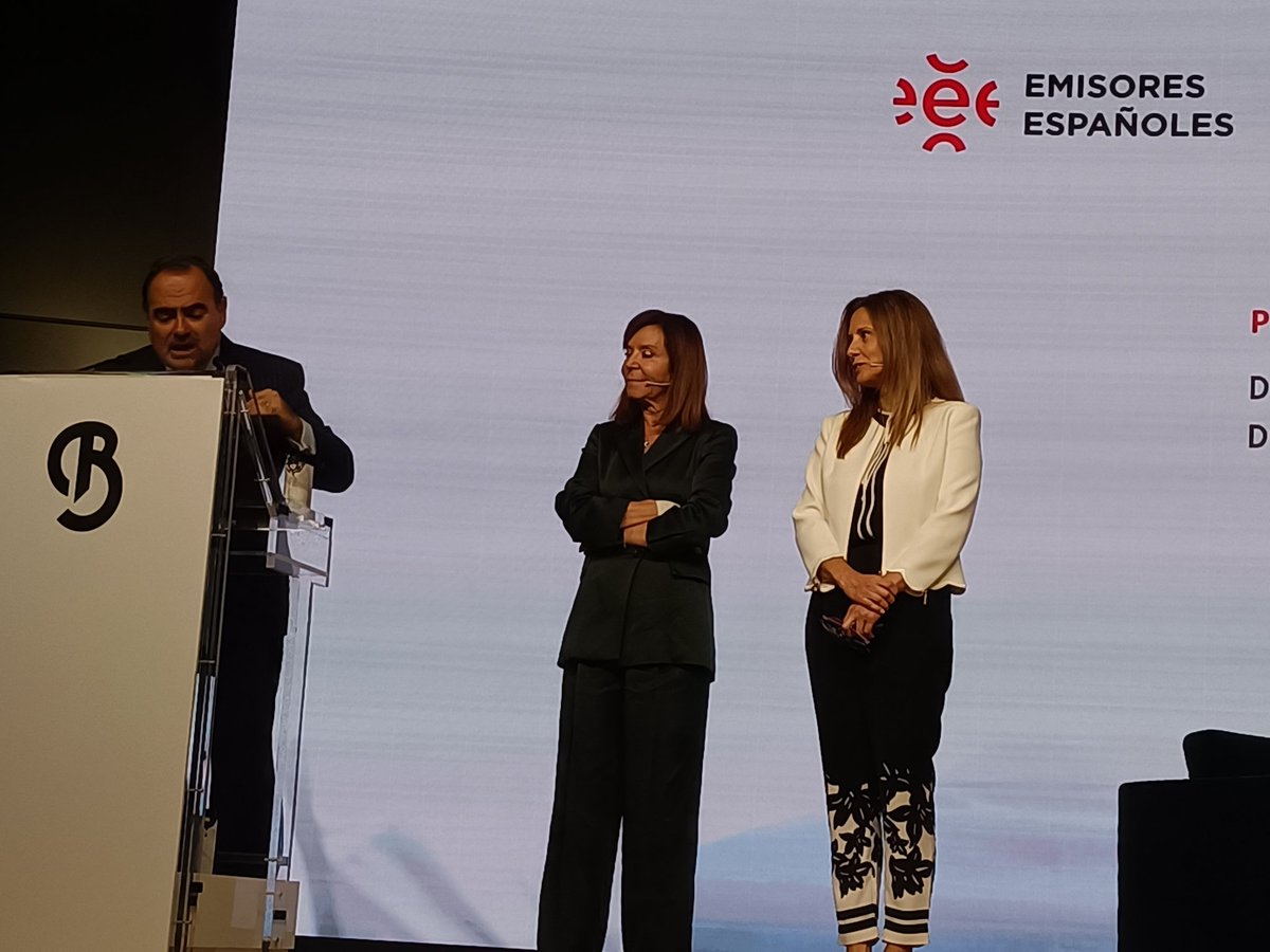 #talento #visibilidad #compartir temas de #buengobiernoCorporativo 
 <a href="/womenceo_es/">womenceo_es</a> <a href="/diligent_DACH/">Diligent D-A-CH</a>