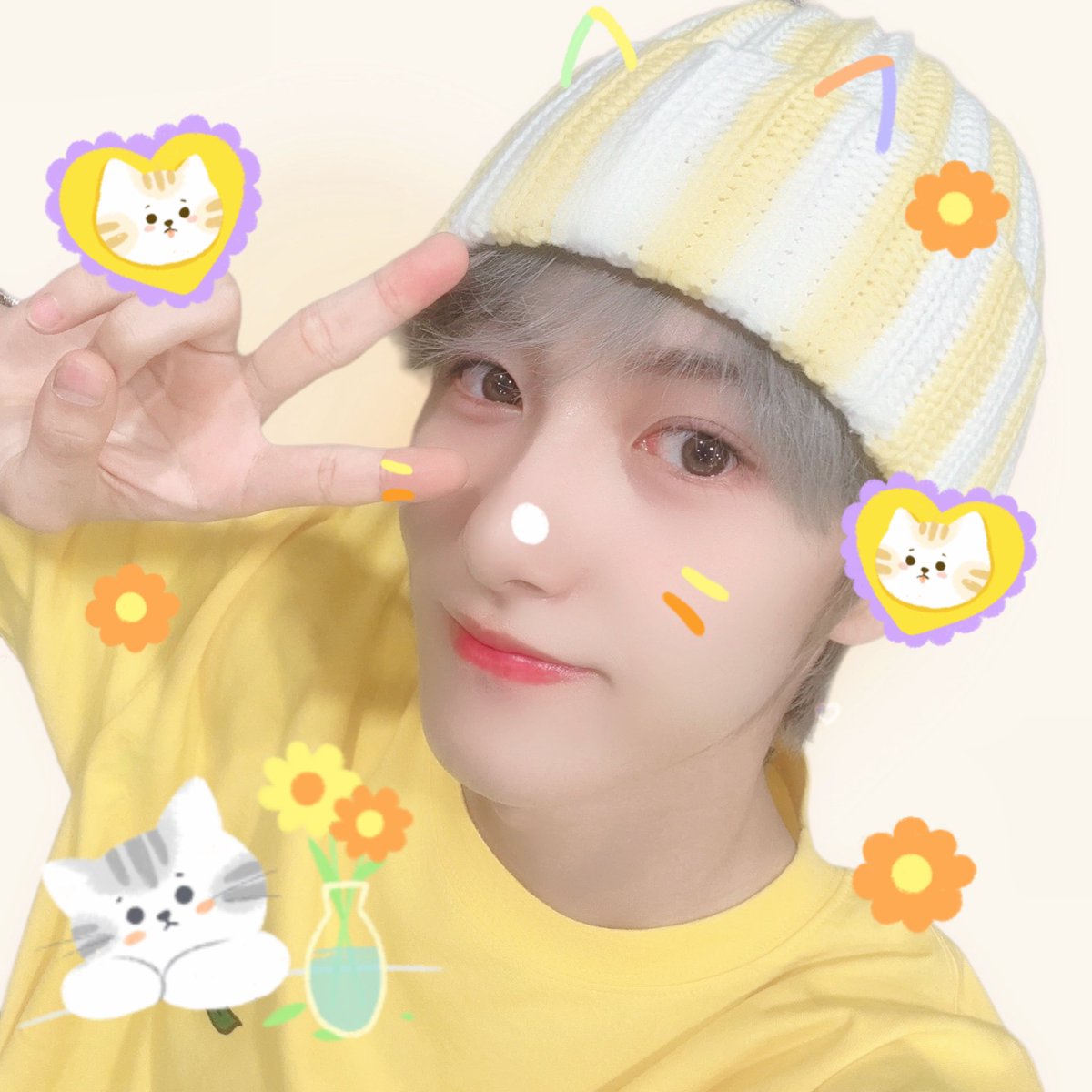 renjun in yellow 💛🌻🌼〽️🟡