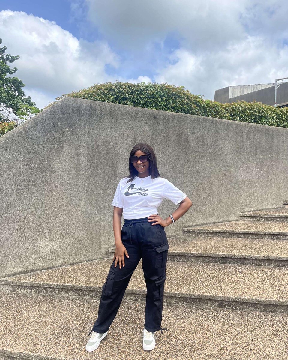 olubodeirebami's tweet photo. I signed out of the university yesterday🥹❤️. Thank you Jesus!!! 

#registerednurse #Graduatenurse #BNsc #GodDid!! https://t.co/9XR4ESy6bw