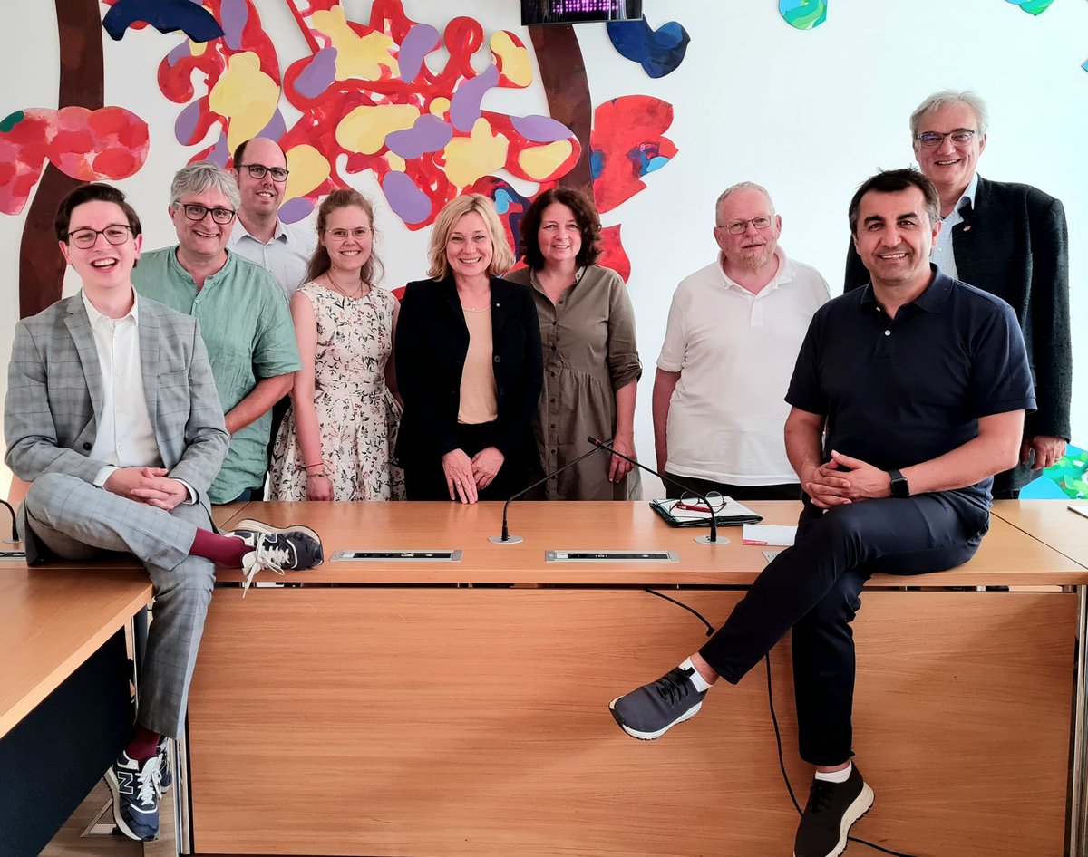 Danke für sehr guten u  persönlichen Austausch mit @BayernSPD_Lndtg - viel Übereinstimmung bei mehr #Jugendbeteiligung und  <a href="/wahlalter16/">Vote16 - Wahlrecht ab 16 in Bayern</a>, Beratung für LGBTIQ*, Energiepolitik in Klimakrise bis zum Engagement gegen alle Formen von #Rechtspopulismus und #Rechtsextremismus 🤗