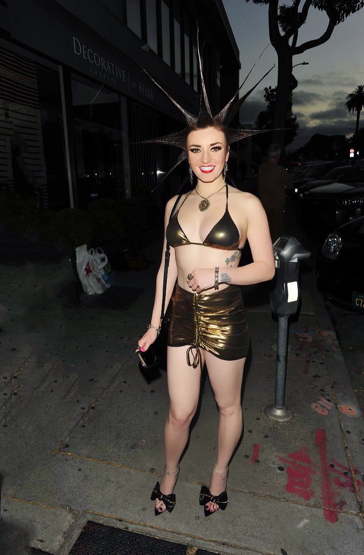 Erin_Micklow's tweet photo. Sunday night in West Hollywood ✨
Photo: Adrian Varnedoe 📸
https://t.co/9z750F0o0g for all my pages!
Heels: @caperobbin / Code Erin15 for 15% off https://t.co/Nz2P8rwGRN!
#punkgirl #altgirl #caperobbin #outfit #style https://t.co/prPuB4R2BK