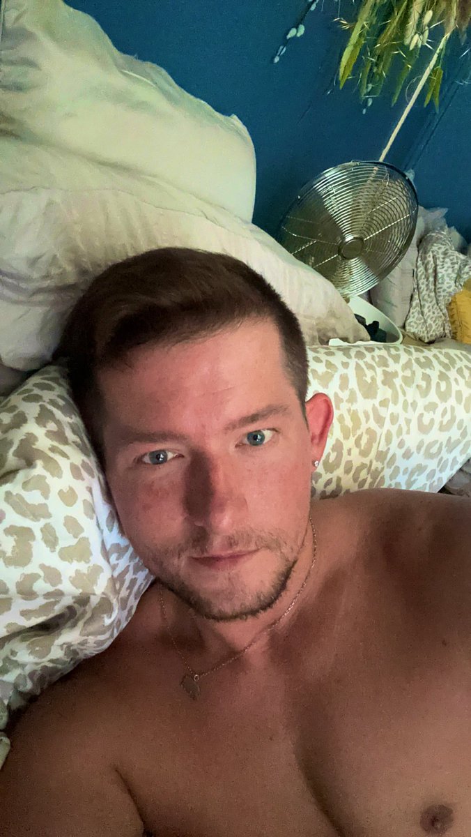 menetrixfdn's tweet photo. I don’t post much but really loving how I’m feeling right now. #106days #pride https://t.co/j2V1aTbPWw