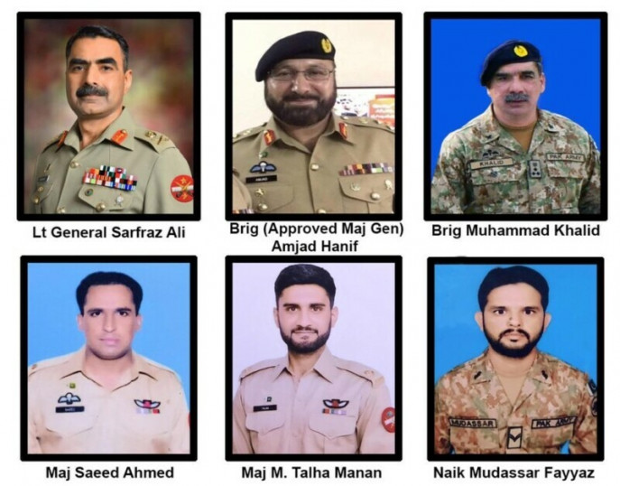 MAhmad_two's tweet photo. پاک فوج زندہ   باد پاکستان پائندہ باد #PakArmyLover https://t.co/UY0Qr2DNqv