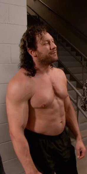 DisplayOfValor's tweet photo. Pants Omega has entered the chat for Kenny after dark. https://t.co/eNm6ibSRWq