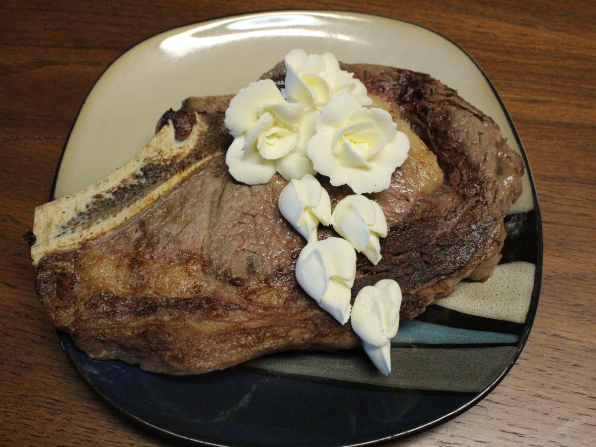 On the Menu:
Steak, cream cheese roses, cheesy scrambled eggs
Rib Steak, cream cheese roses
I had some cream cheese left over so I thought why not make our steaks look pretty. ;)
#Carnivore #fancyfood #steak