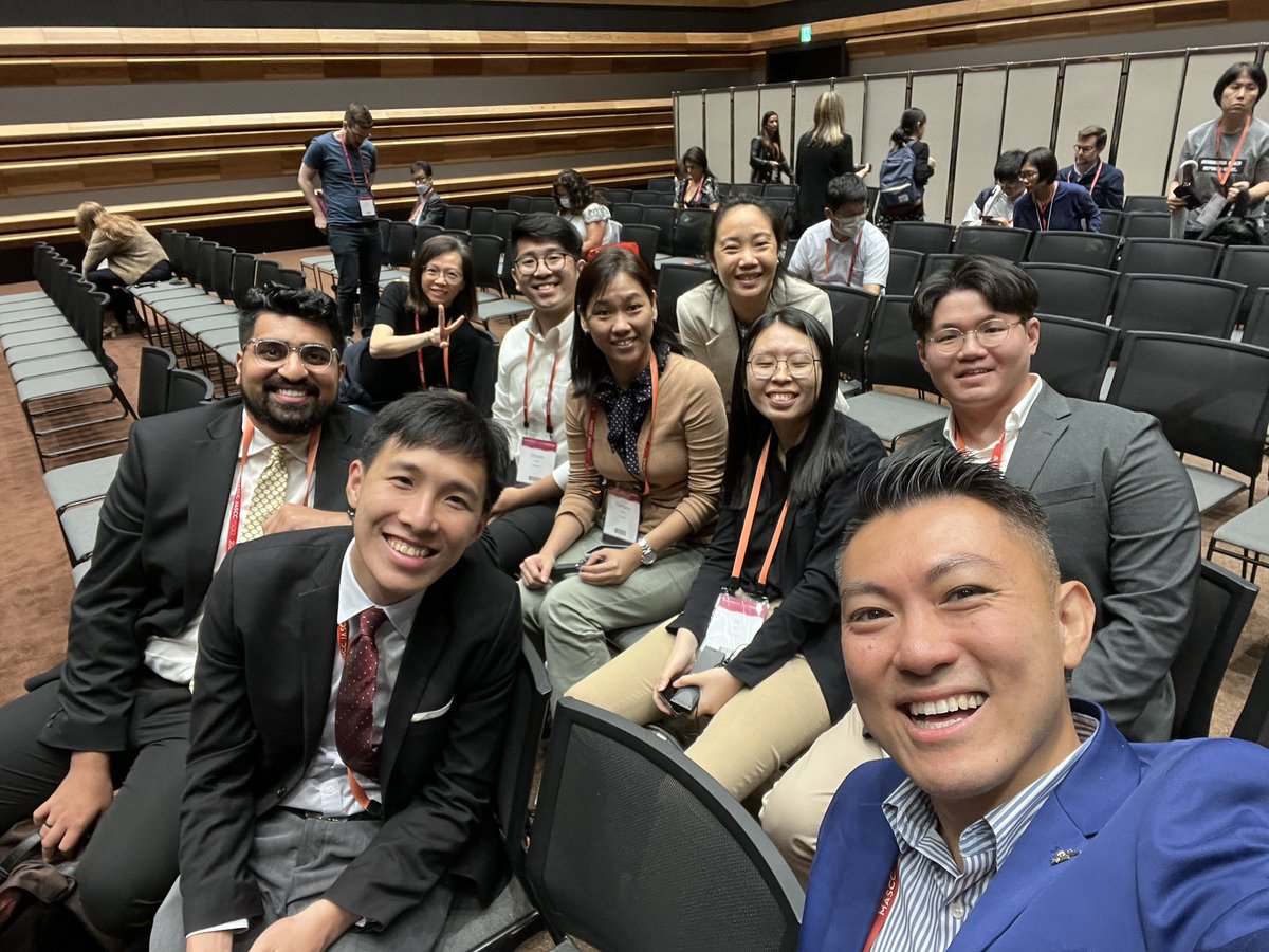 Our @UCIrvine and NCCS Singapore teams met up at the #MASCC23 opening ceremony today! @dquin_ng