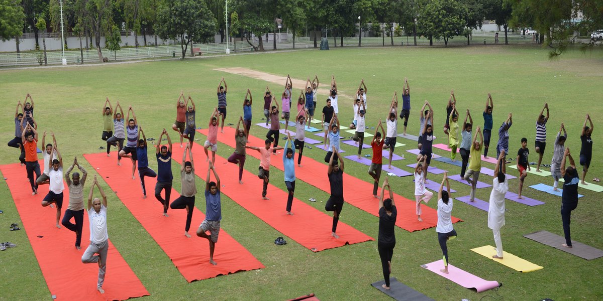 NITTTR_CHD's tweet photo. The 9th International Yoga Day, "Yoga for Vasudhaiva Kutumbakam," was joyously celebrated by the faculty, staff and students of NITTTR Chandigarh. Here are some glimpses from the event: @PMOIndia @EduMinOfIndia @narendramodi_in @dpradhanbjp  @moayush @mygovindia https://t.co/0rGmBDFklM