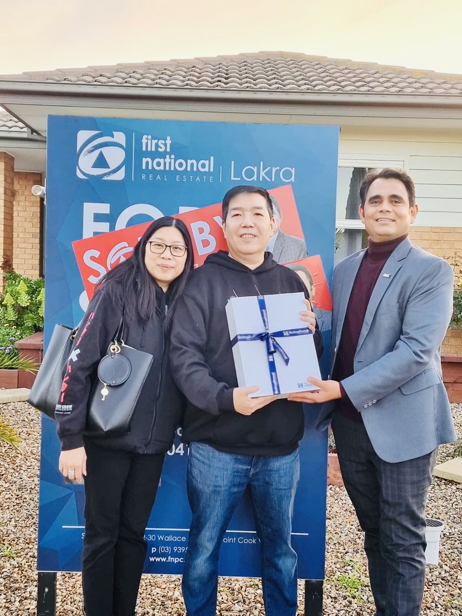 Welcome to Point Cook !!

First National is excited to handover the keys 🔑🔑 to another happy purchasers for their new home 🏠.

Looking to sell?
Looking to lease?
Looking for a genuine 7 days service?
OR
Looking to Change your current agent?
Then let us connect.
📱 0417519316