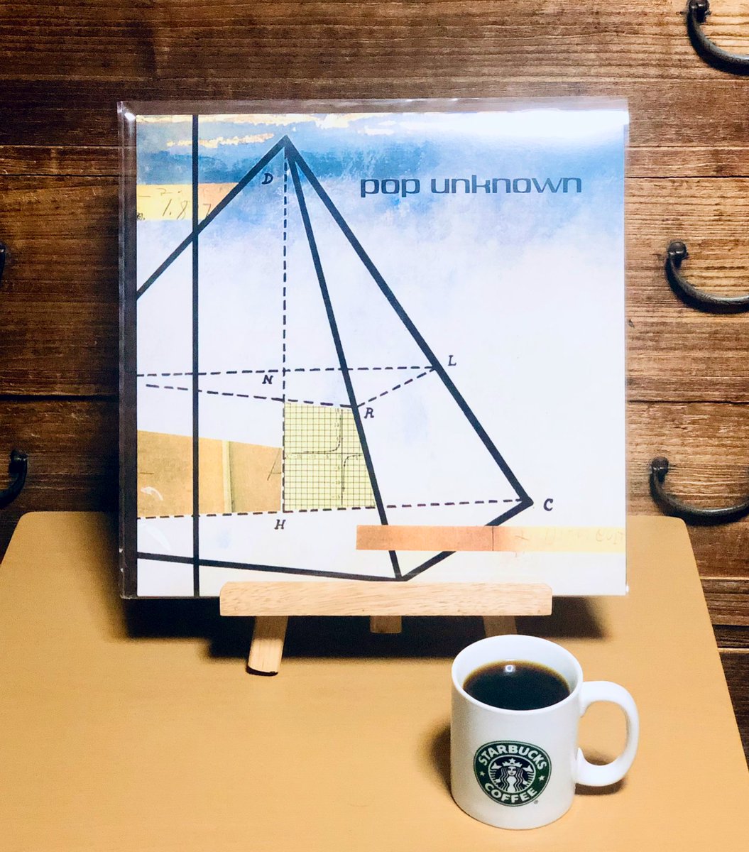 SHIMIZU_DRAGGER's tweet photo. 雨模様の日はコーヒーを飲みながらpop unknownを聴いてまったり☕️☔️
#popunknown #emo https://t.co/lykoeqDuYG
