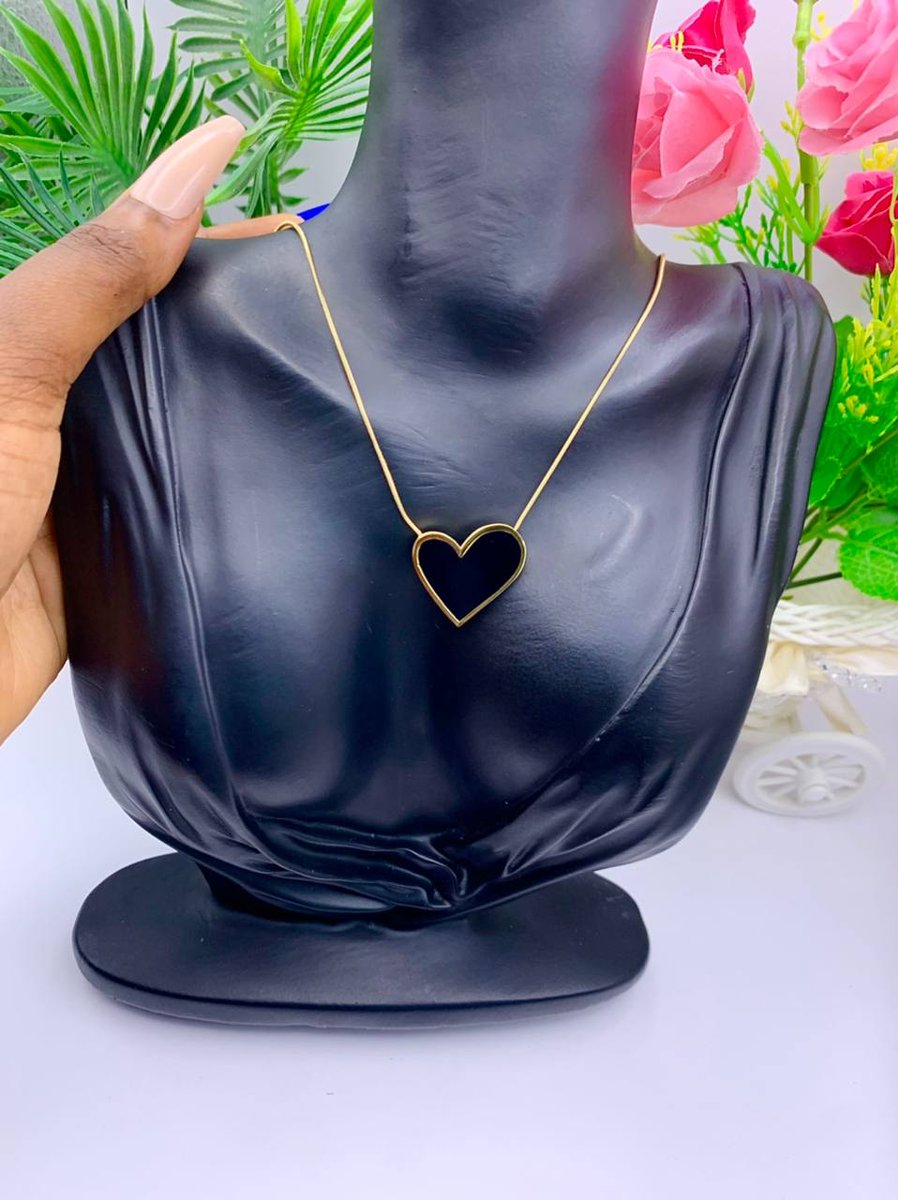 Pick a frame 🔥

Neckpiece

5k
.
.
.
.
Send a dm to order

#AbujaTwitterCommunity