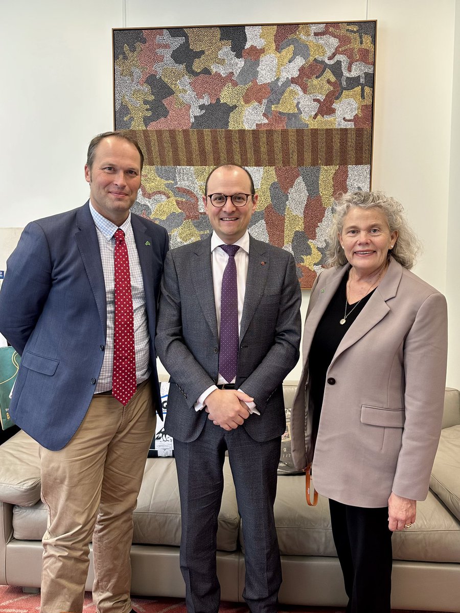 Always great to catch up with Fiona & DJ from @NationalFarmers. Farming is the economic backbone of so many regional communities around Australia, & an essential part of our economy more broadly. The Govt is working hard to negotiate improved market access for farmers abroad.