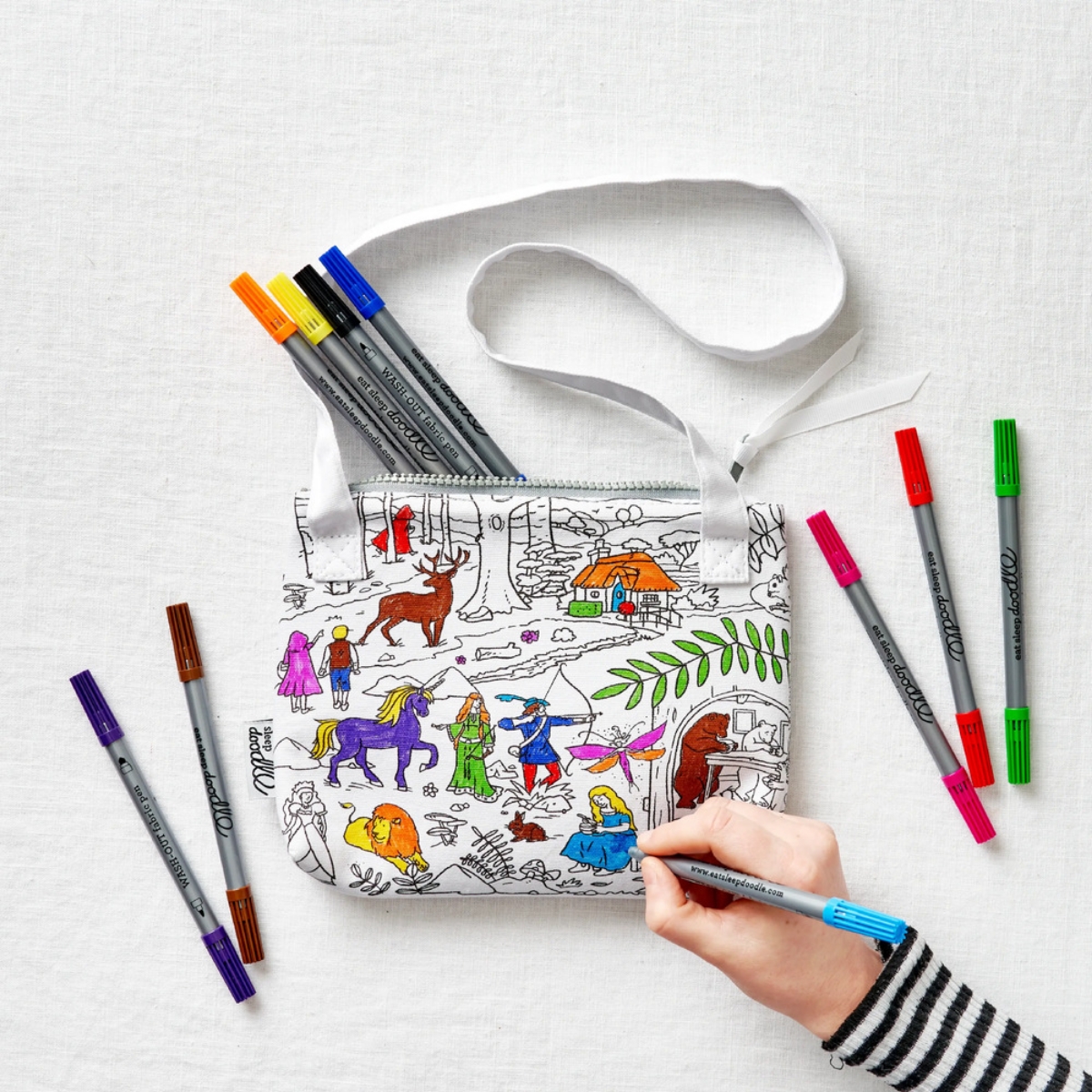 coolthings.com.au/colour-and-lea… Colour and Learn Fairytales and Legends Crossbody Bag #EatSleepDoodle #CreativeKids #FairyTaleFun #ColourAndLearn #CreativeGifts #ScreenFreePlay #ReusableArt #ArtisticAdventures #KidsOnTheGo #MagicalLearning #bethecoolestgiftgiver