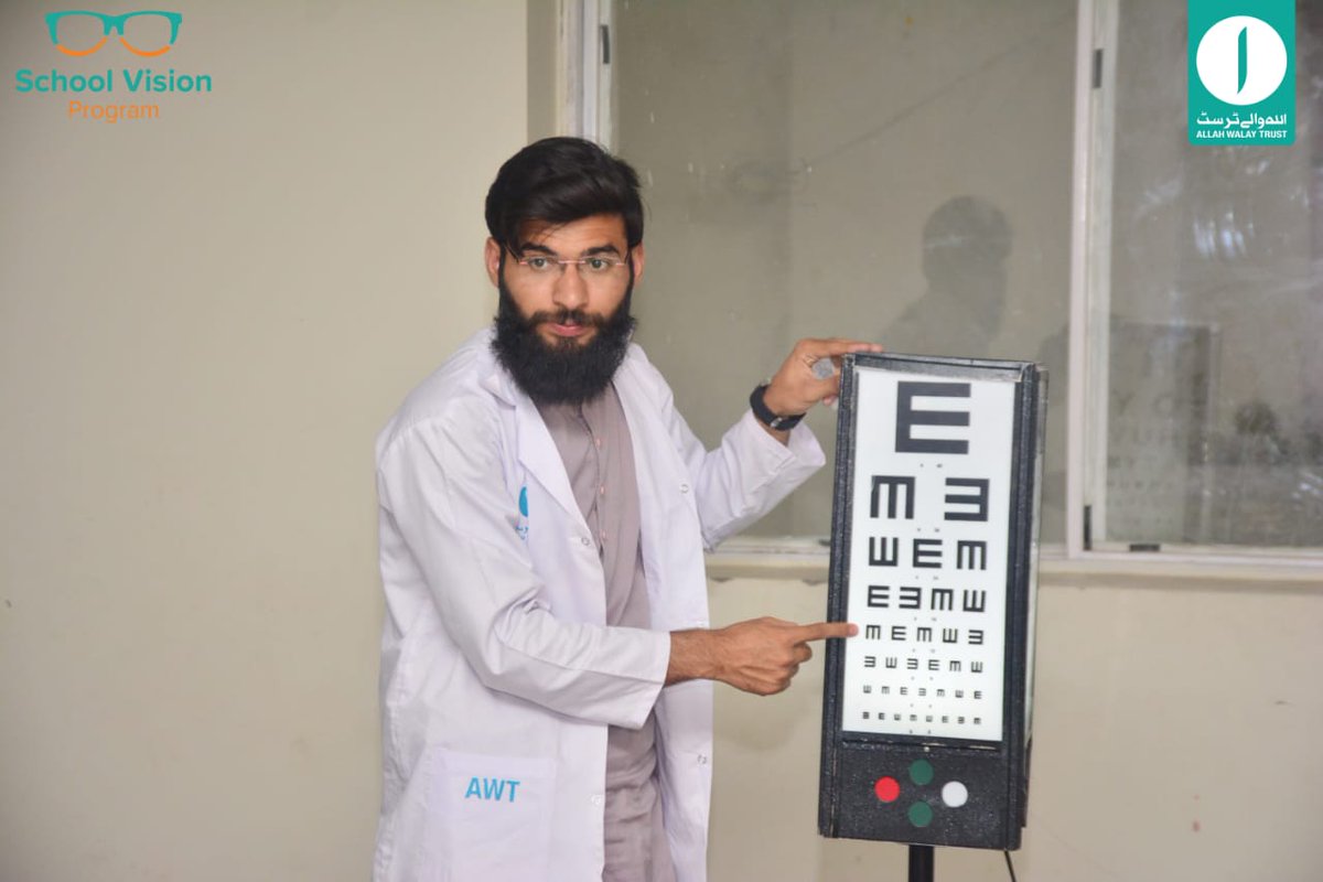 AllahWalayTrust's tweet photo. The School Vision Team of ALLAH Walay Trust organized an eye checkup camp at the orphan house in Islamabad where they checked the eyesight of all the orphans and distributed free spectacles to them.
#Allahwalaytrust #impactofschoolmeal #schoolkhanaprogram #schoolvisionprogram https://t.co/gy4wlvjubX