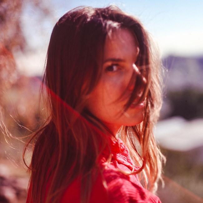 Today's #RecordOfTheDay is "Perfect Goodbye" by Sofie Winterson (@sofiewinterson)  bit.ly/3qYRF60