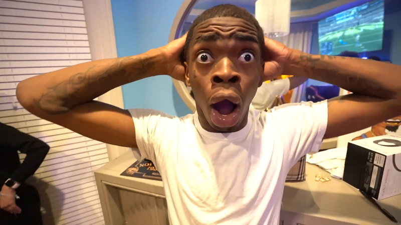MrBlackOG's tweet image. Instagram users 5 years from now after finding out the news about the titanic and the submarine in the reels
