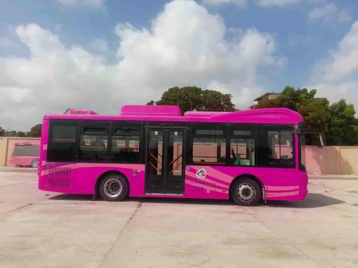 It's a kind of unique feeling to have #pinkbus service for females where you are greeted by female conductors. But i was shocked to know that there are no restroom facilities at Depots for female staff. They have to use mosques for it