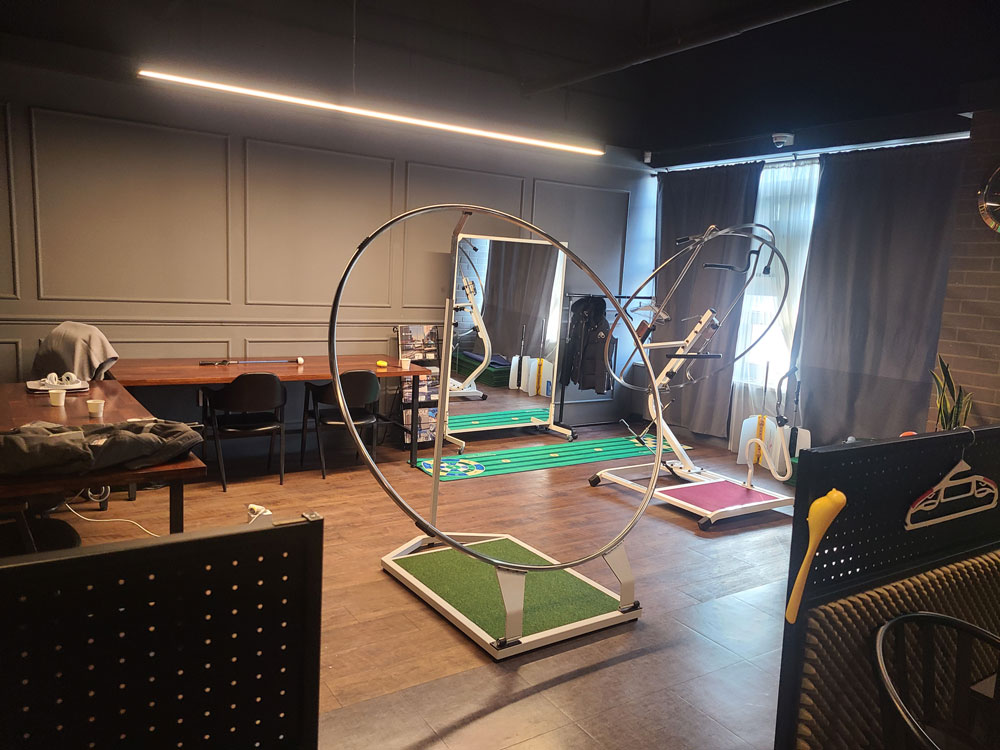 Proswing_Inc's tweet image. 서울 강서구 #에이블골프연습장 #프로스윙플레인 설치
#골프스윙머신 전문기업 (주)프로스윙
#스웨이교정 #지면반발력연습 #골프방향성 #골프스윙밸런스 #골프스윙템포 #레슨용골프용품 #골프연습장필수 #골프연습장레슨도구 #골프연습장레슨기계 #스크린골프필수 #골프궤도연습기구 #골프궤도교정기구