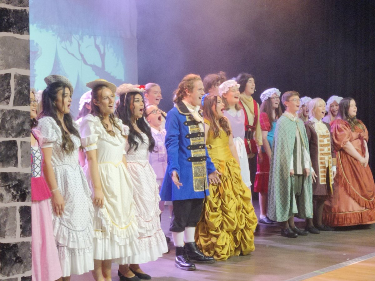 MrsDMcT's tweet image. Absolutely amazing performance from a wonderful cast and crew @LargsAcademy 
Start to finish the audience felt the magic emanating from the stage✨
Especially proud of my own daughter Sydney, aka Madam de la Grande Buche - The Wardrobe😂😍
@LargsExpArts - you were all fab too 🤩
