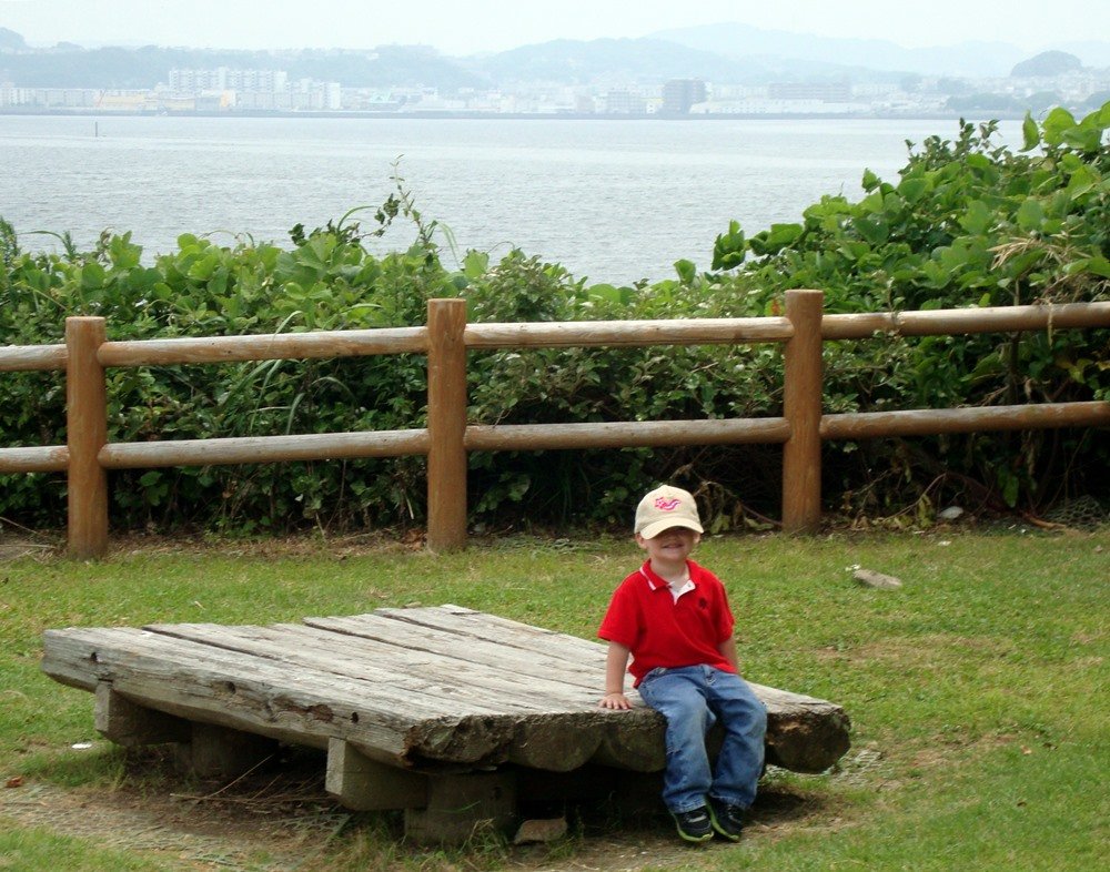 OutdoorFamMag's tweet photo. Exploring Japan’s Sarushima Island with Kids https://t.co/9somZKevA0 #OutFam #OutdoorFamilies #Outdoors https://t.co/9qFvXttoot