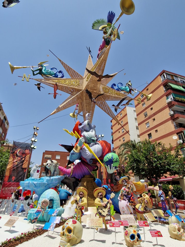 costablancaorg's tweet image. ¿Visitas #Alicante en #Fogueres2023? Estas son las hogueras de ✨Categoría Especial✨ que no puedes perderte:
📍Diputació - Renfe (Primer premio 🥇)
📍Florida Portazgo (Segundo premio🥈)
📍Baver - Els Antigons (Tercer premio🥉)
⬇️