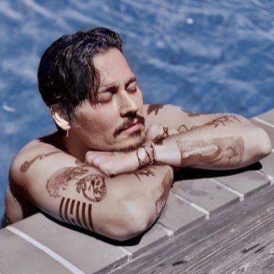 JDeppsRelatives's tweet photo. #NewProfilePic https://t.co/Cw6YyAqmKt