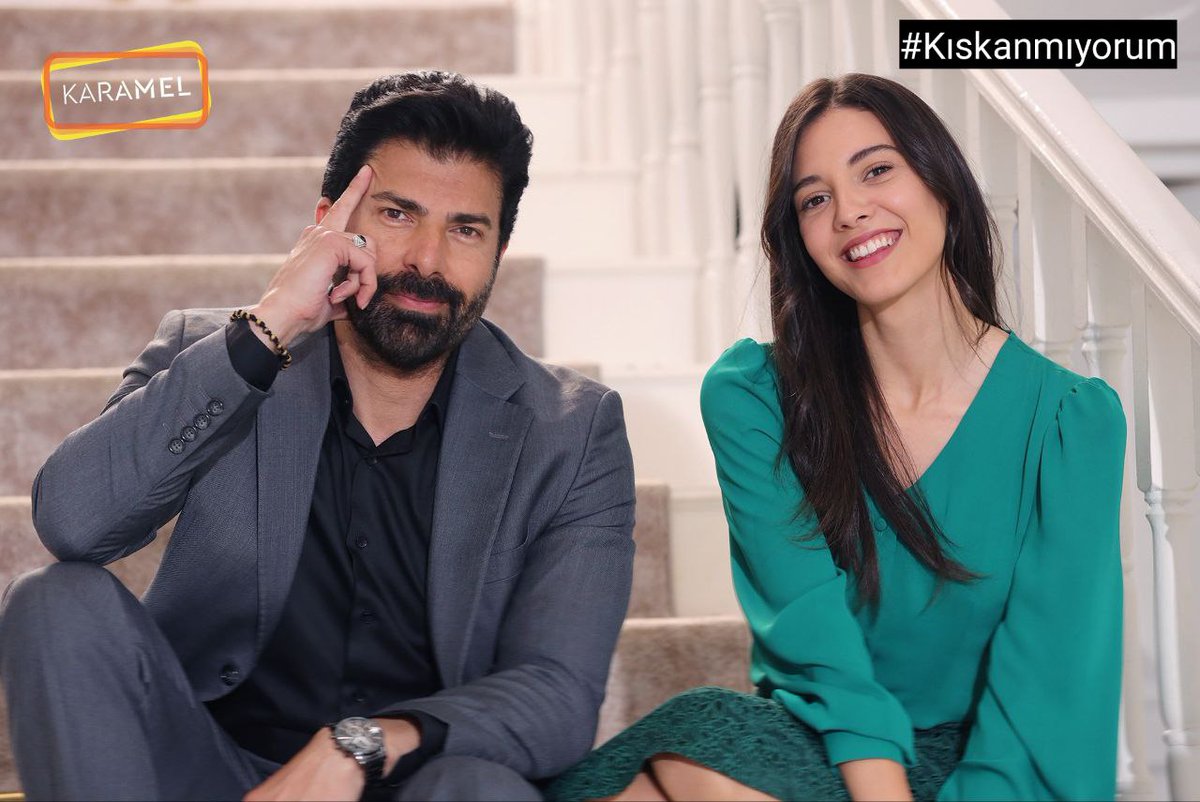 😎🌸 #Esaret yeni bölümüyle şimdi @kanal7'de! 💞 #Kıskanmıyorum @KaramelYapim