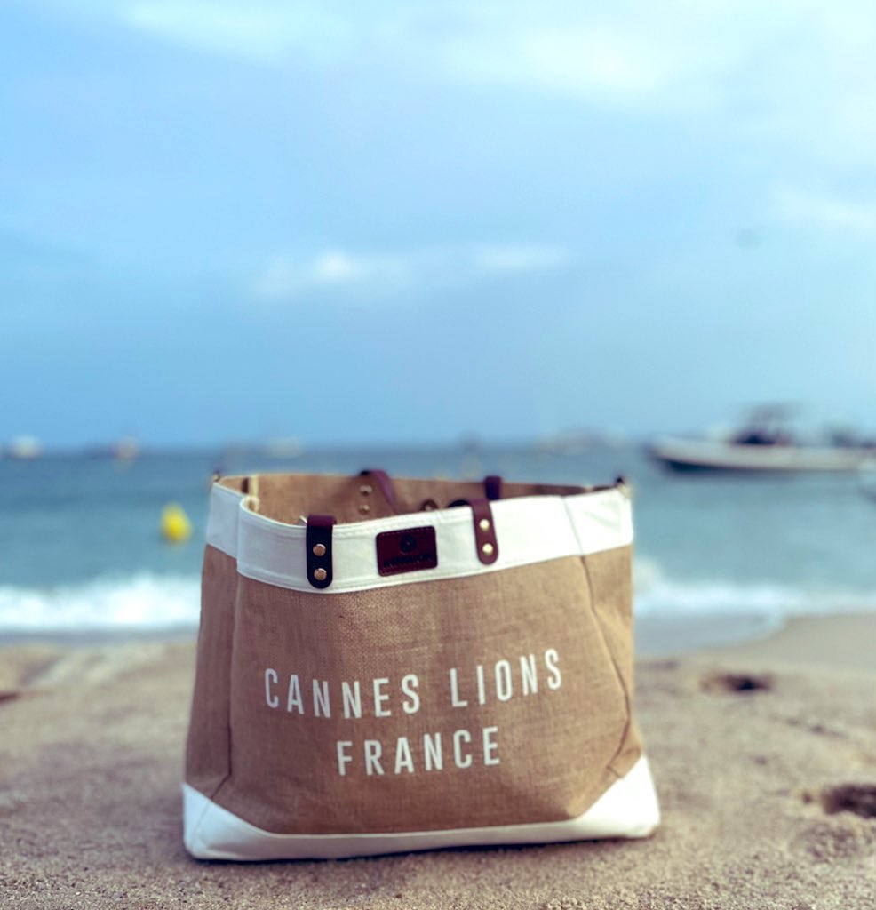 laurelrossi tweet media