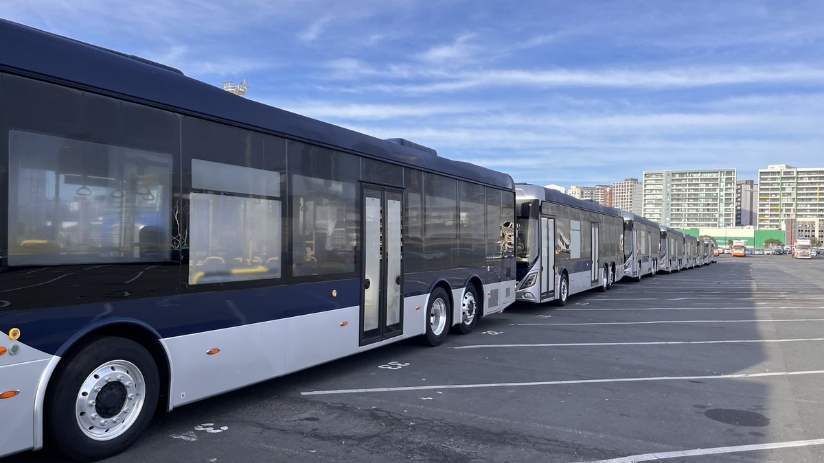 Check out this sneak peek of our latest wave of electric buses that are being delivered to our #Auckland New Lynn depot in partnership with @AklTransport.  

#wearekinetic #ZeroEmissions