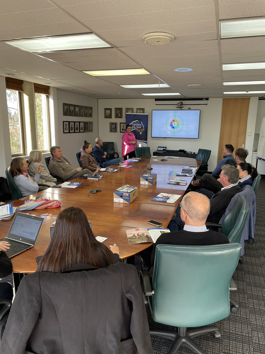 Winners of #ausfarmerawards get a full day of capacity building to help build upon their leadership skills & incredible Award win - led by 2019 Rural Consultant of the year Sally Murfet @InspireAgAus & supported by DAFF @DAFFgov