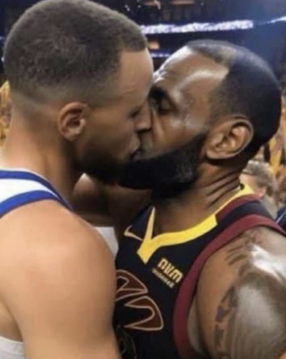 lebronzo420's tweet photo. @TitanicSub https://t.co/KfaKPyXPGu