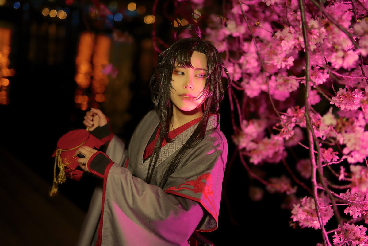 《 #魔道祖師： #魏無羨： #Cosplay》

━━━━━━━━━━━━━━━

衣装公式 ⚠️コスプレ

 #MDZS #魏无羡 #마도조사  #魏嬰  #ラブスピ  #ラブスピ岡崎