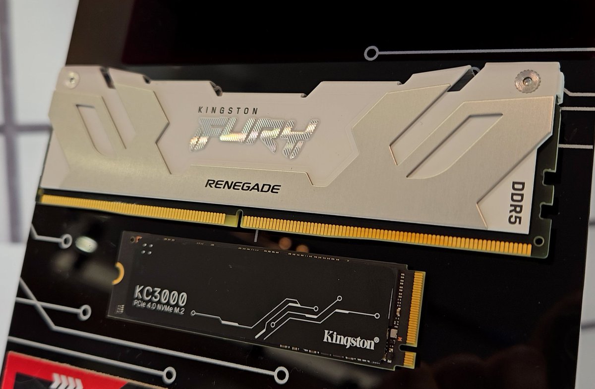 telugutechsrinu's tweet photo. Hi friends, sharing some photos from my visit to @kingstontech Future Hub Showroom at Taipei.
Got to see so many interesting products like their all new Fury Series Non Binary DDR5 RAM.
Full Tour video on my YouTube 👇🏻
https://t.co/gdm6ZF5LWA https://t.co/vEOjkIYkV2