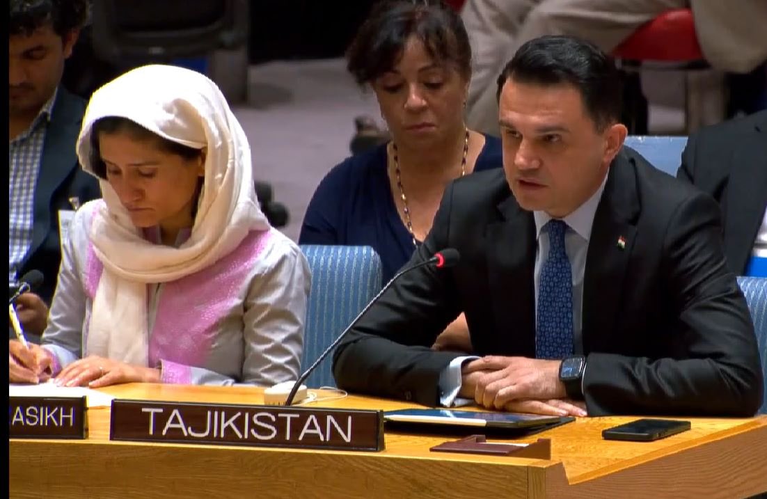 #Today in the UNSC Mtg on #Afghanistan, reiterated our support&solidarity w/ Afghan pple during this complex socio-economic situation, widespread violations of human rights, in part. women&girls, the continuing policy of ethnic discrimination against the non-Pashtun population…