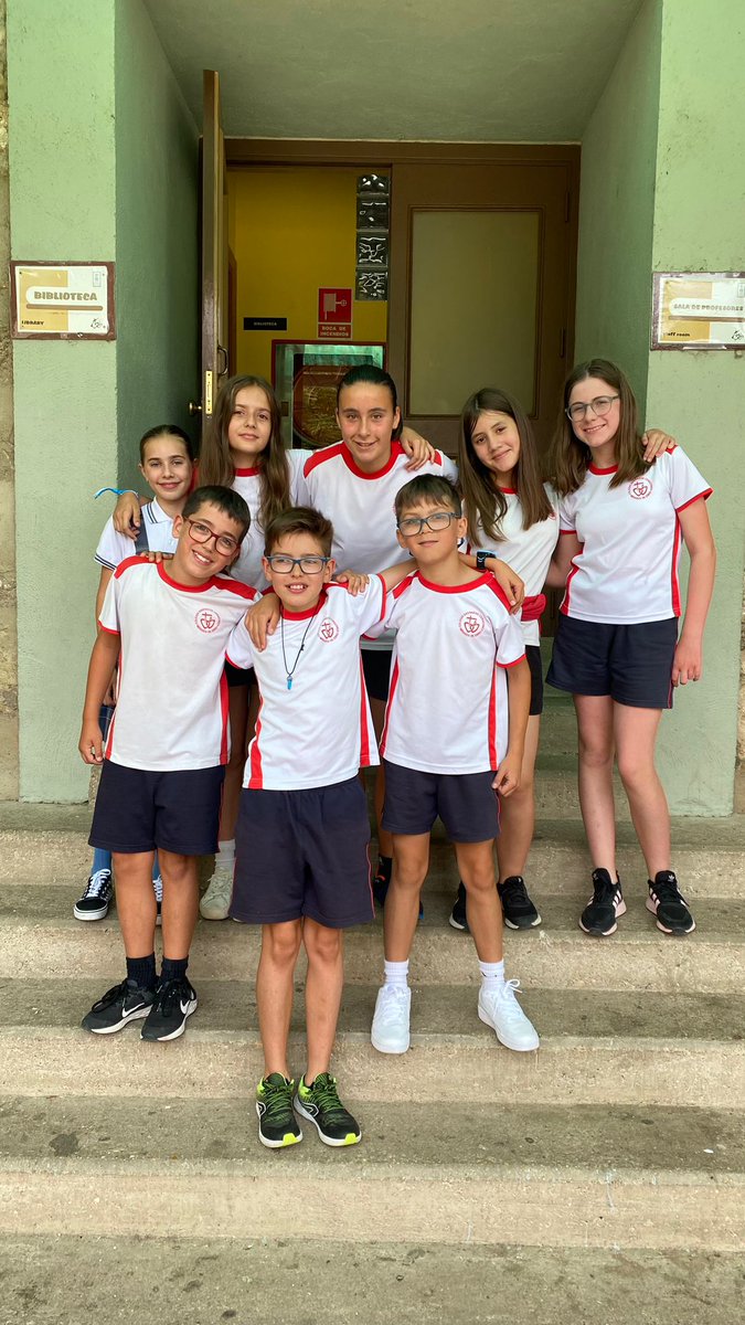 Sagrados Corazones tweet media