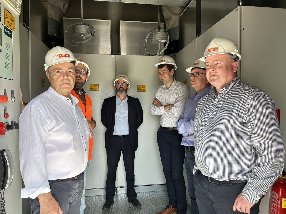 SEM Energies 22 (@sem_energies_22) on Twitter photo Élus et administrateurs de la SEM ENERGIES 22 réunis au siège de @GuingampPaimpol pour l’assemblée générale annuelle. La réunion s’est poursuivie sur le site des éoliennes de Plouisy avec une visite des installations au côté du Groupe IEL <a href="/DomRamard/">Dominique RAMARD</a> <a href="/Lucas_Vincent22/">Lucas Vincent</a> Élus et administrateurs de la SEM ENERGIES 22 réunis au siège de @GuingampPaimpol pour l’assemblée générale annuelle. La réunion s’est poursuivie sur le site des éoliennes de Plouisy avec une visite des installations au côté du Groupe IEL <a href="/DomRamard/">Dominique RAMARD</a> <a href="/Lucas_Vincent22/">Lucas Vincent</a>