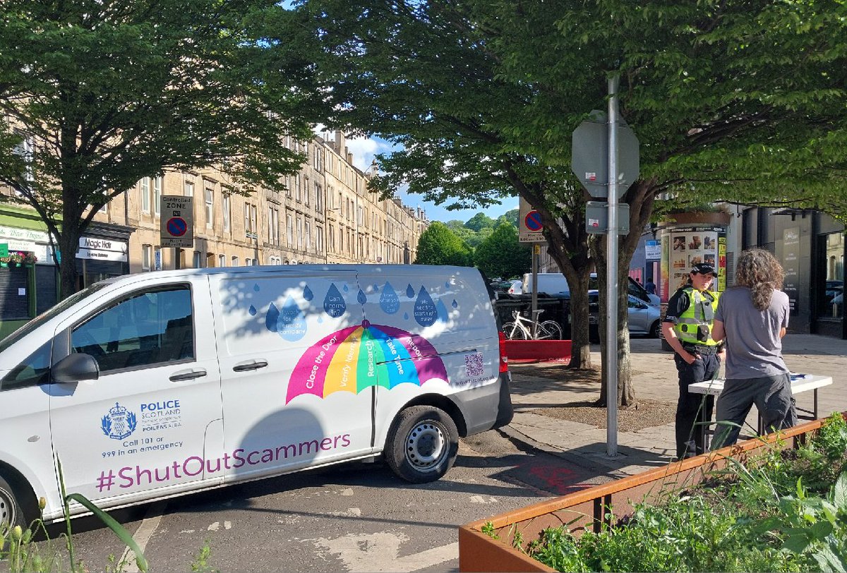 Leith CPT were out at Leith Walk yesterday afternoon greeting the public and offering advice on current scamming trends and how to spot them. Just remember:

IF IT DOESN'T SEEM RIGHT, IT'S PROBABLY WRONG!!

#shutoutscammers
#necpt