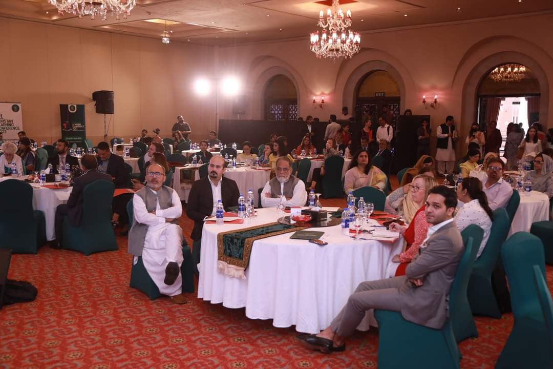 SecMoFEPT's tweet image. On day 2, experts at #LearningConference2023 are shedding light on the journey of Foundational Learning - Progress and Challenges in thought-provoking panel discussions.

#EducationMatters #FoundationalLearning
#LearningConferencePk