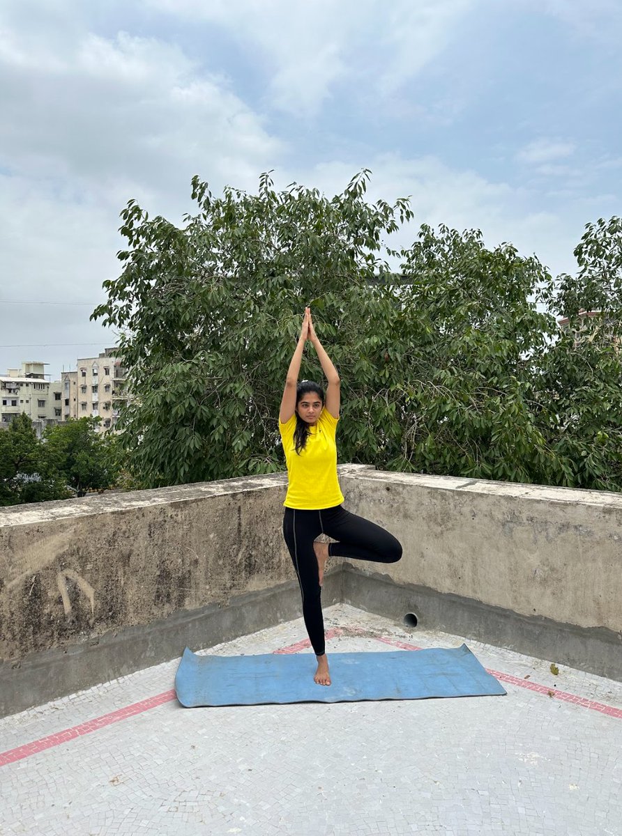 engn_in's tweet photo. This International Yoga Day we saw #ENGNathletes Maana Patel, Shivani Soam, Anoli Shah and Anisha Aswal turn to a wholesome session of outdoor yoga to inspire us to find balance and unlock our true potential.

How has yoga positively impacted your life and contributed to your overall well-being? Share your experiences and insights on this International Yoga Day!

#OwnYourGame #PerformBetter #ENGN #Workout #WorkoutClothes #WorkoutClothing #ActiveWear #PerformanceWear #InternationalYogaDay
