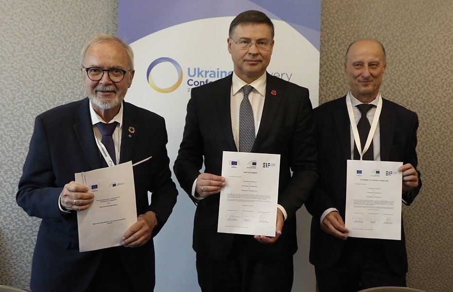 One of the five agreements signed at the Ukraine Recovery Conference 🇺🇦#URC2023 is our #EU4Business Guarantee
 
🇪🇺@EU_Commission, @EIB & @EIF_EU will work together to offer better access to finance for #Ukraine’s & #EasternPartnership SMEs
 
1/2