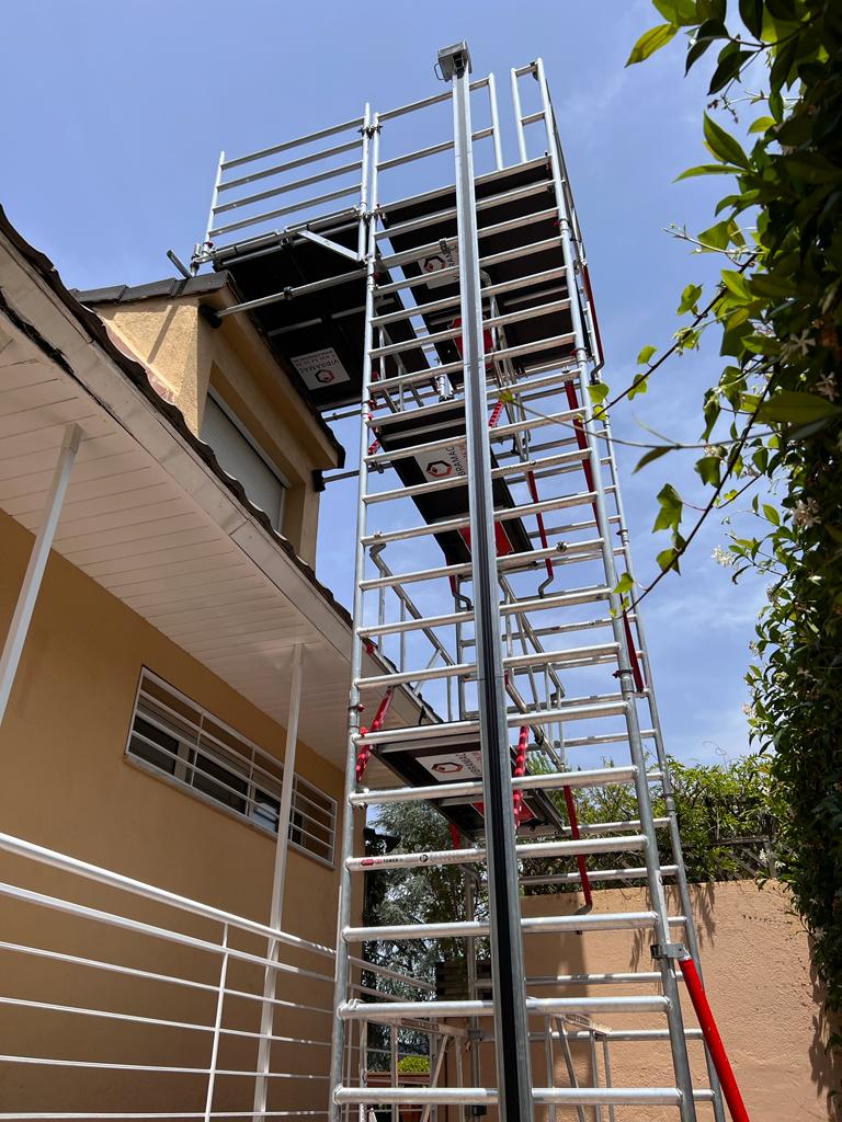 AltrexES's tweet image. Montaje de torre móvil RS TOWER 52 con Shuttle y Consola de Extensión 🔝👏🏻 @vibramac