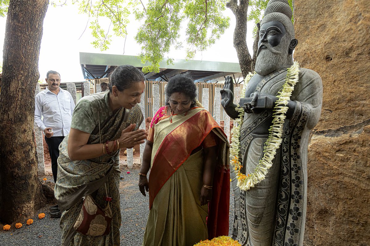 Offering flowers to famous Tamil poet and philosopher - Thiruvalluvar #Auroville #Thirukkural