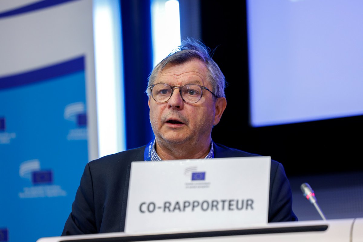 'Le système n’est pas juste aujourd’hui. L’électricité est un produit indispensable.'

Le marché européen de l’électricité n’a pas fini de faire parler de lui. 

Découvrez plus dans l'entretien avec le rapporteur <a href="/christophequare/">christophe quarez</a> <a href="/CFDT/">CFDT</a> <a href="/touteleurope/">Toute l'Europe</a> 
📜touteleurope.eu/economie-et-so…