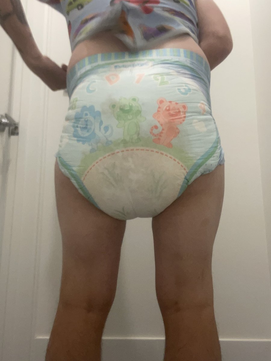 DiaperADL's tweet photo. Time for a bath and some fresh diapers! π¦π©π #doublediapers https://t.co/GSENx97Itv