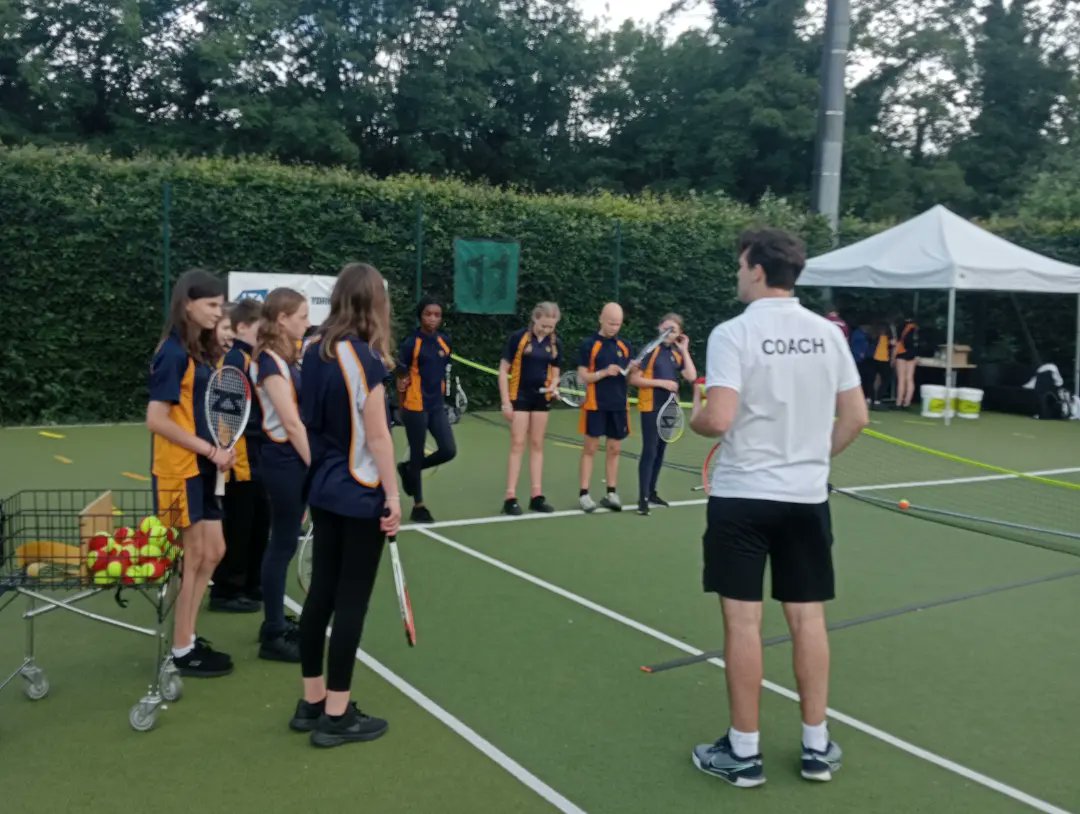 What a brilliant day at the Ilkley Tennis Trophy event. Our students took part in a coaching session in the morning and watched some high quality tennis matches in the afternoon 🎾
