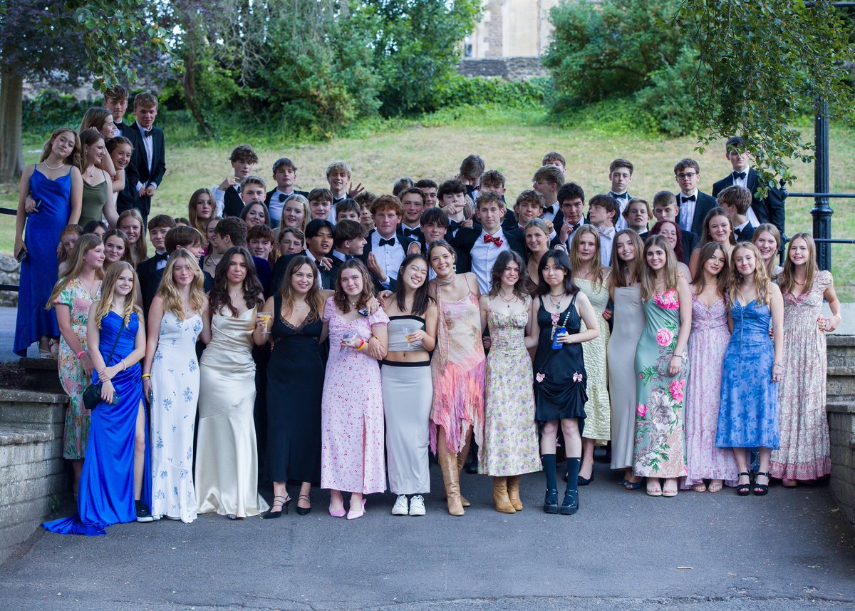 KingsBruton's tweet photo. The 5th Form enjoyed a Ball to celebrate the end of their exams. Read more and view the photographs here - https://t.co/bovlnqqu9B
@KingsBruton #KSBSumerTerm #KSB5thForm https://t.co/c1gZiAkQSo